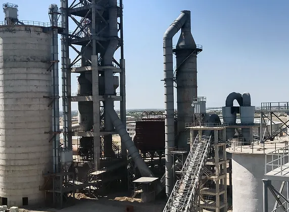 Fábrica de cimento AGICO em operação